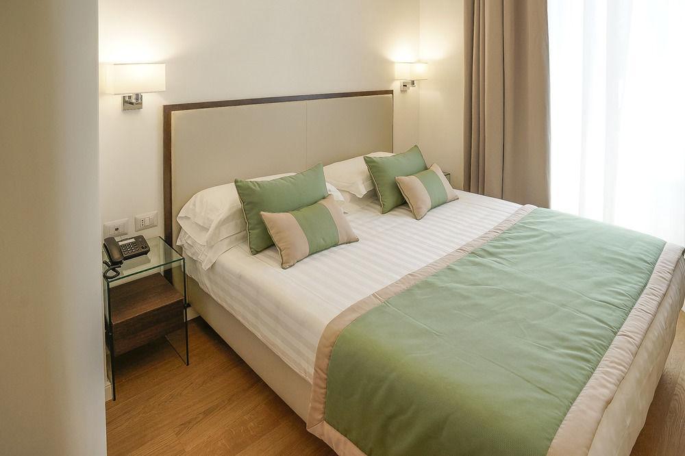 Les Diamants Spanish Steps Suite Рим Экстерьер фото