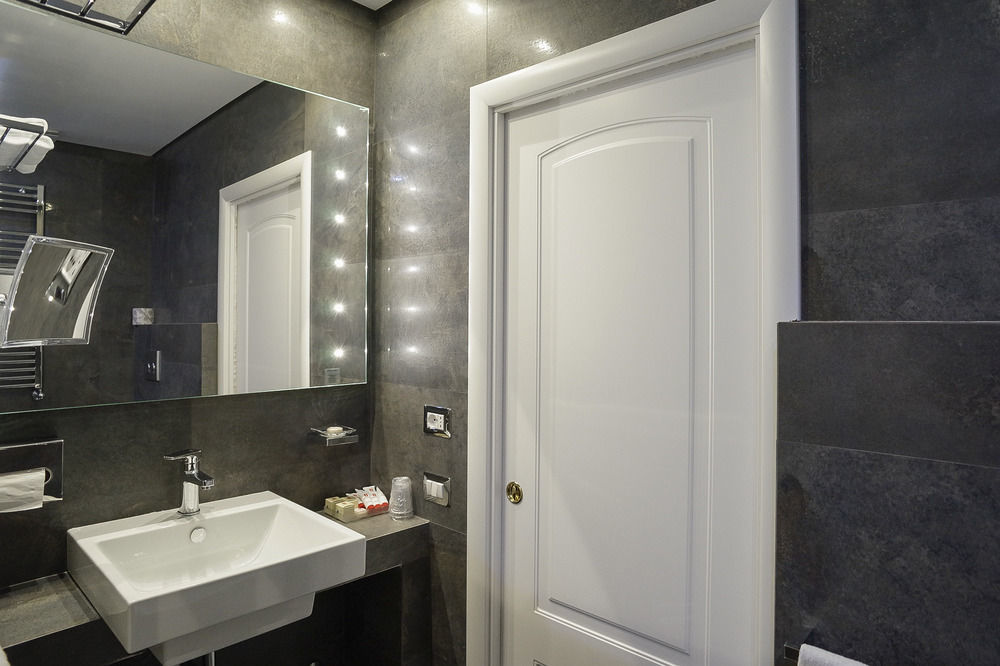 Les Diamants Spanish Steps Suite Рим Экстерьер фото
